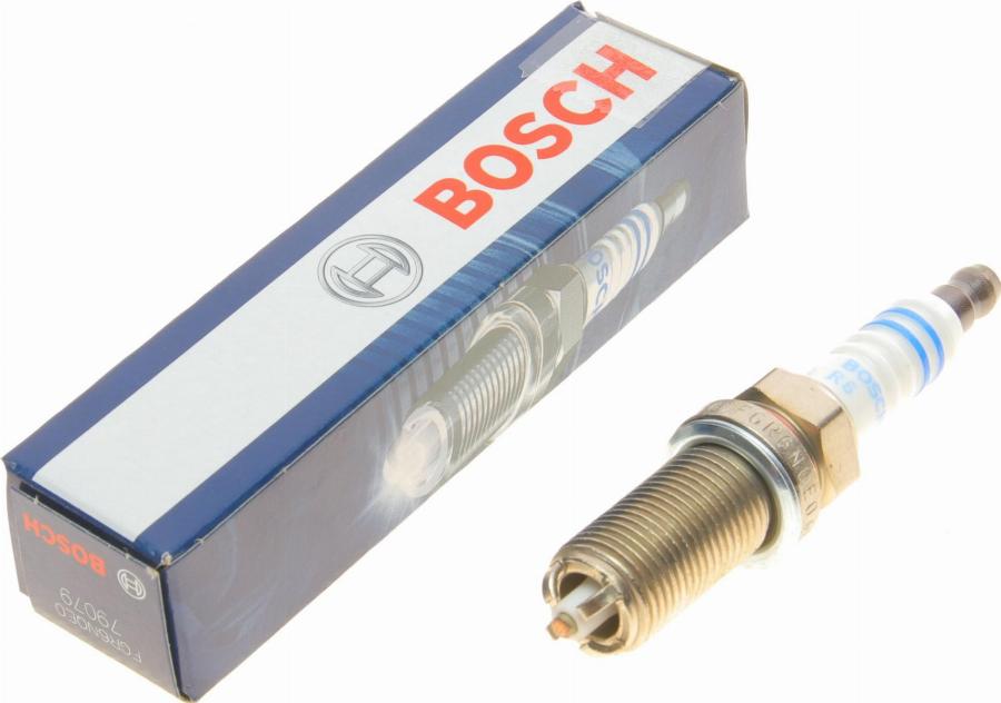 BOSCH 0 242 240 635 - Aizdedzes svece ps1.lv