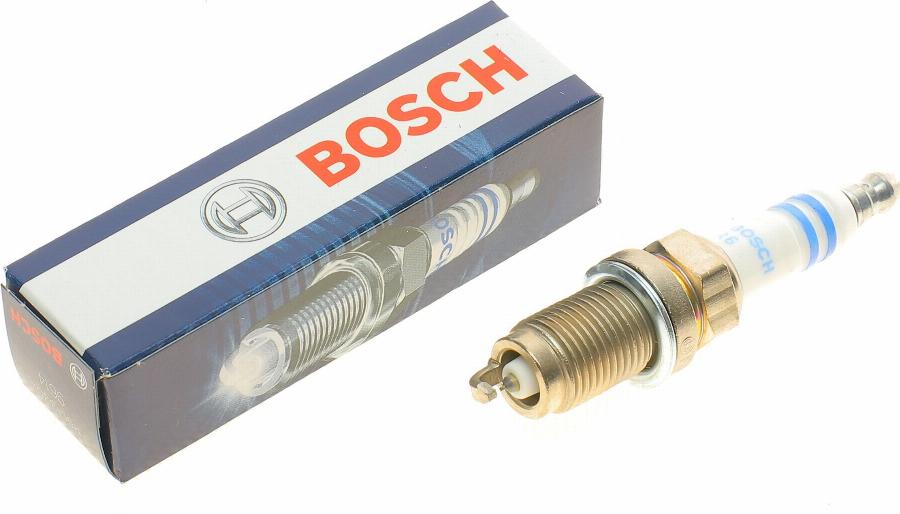 BOSCH 0 242 240 675 - Aizdedzes svece ps1.lv