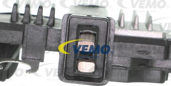 Vemo V42-77-0009 - Ģeneratora sprieguma regulators ps1.lv