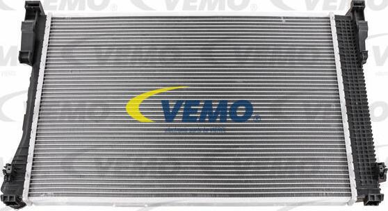 Vemo V30-60-1270 - Radiators, Motora dzesēšanas sistēma ps1.lv